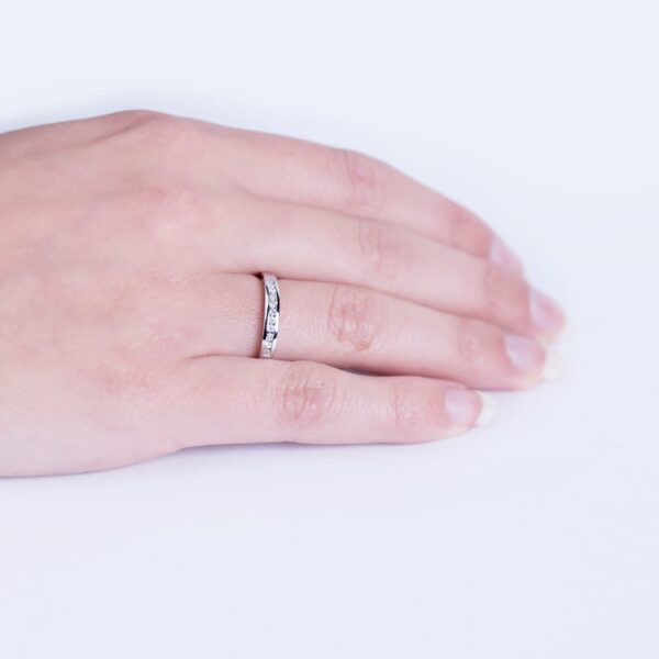 18K SORTIJA ORO BLANCO 11 DIAMANTES 0,150 QTS. SI-H - Imagen 2