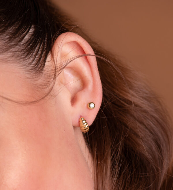 18K PENDIENTES ORO AMARILLO GALLONES EN BRILLO. MEDIDA: 11 X 6 MM. CIERRE PRESION - Imagen 2