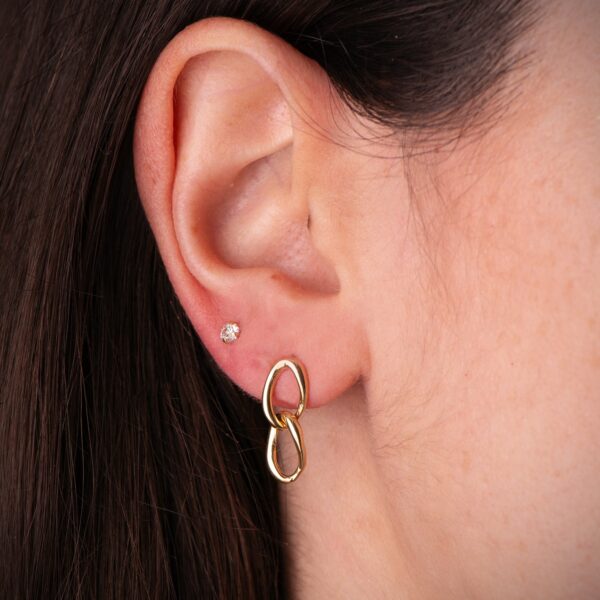 18K PENDIENTES ORO AMARILLO DOS ESLABONES EN BRILLO. MEDIDA: 19 X 7 MM. CIERRE PRESION - Imagen 2