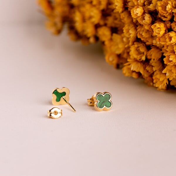 18K PENDIENTES ORO AMARILLO TREBOL CON MALAQUITA 7X7 MM. CIERRE PRESION - Imagen 3