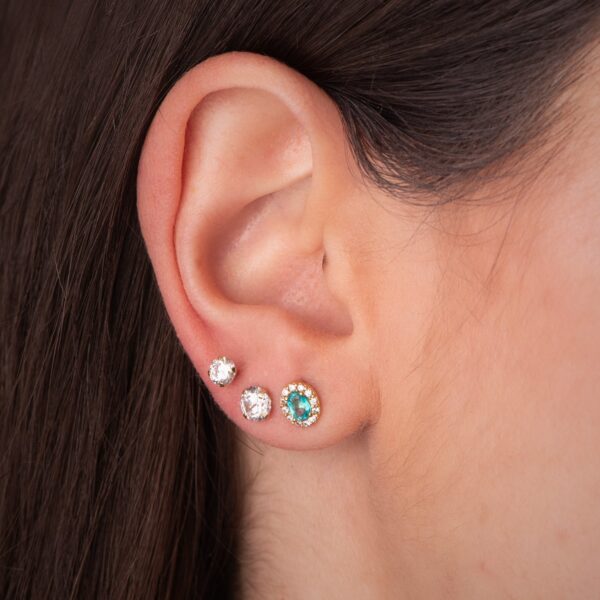 18K PENDIENTES ORO AMARILLO PIEDRA OVAL TOPACIO PARAIBA Y CIRCONITAS. 6,5 X 5,5 MM. CIERRE PRESION - Imagen 2