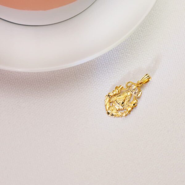 18K MEDALLA ORO AMARILLO VIRGEN DE LA CABEZA ESCUDO 21X13 MM - Imagen 2