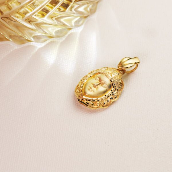 18K COLGANTE ORO AMARILLO ROSTRO VIRGEN DEL ROCIO 26 X 18 MM - Imagen 2