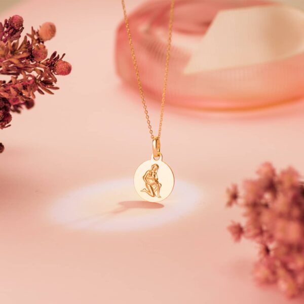 18K MEDALLA ORO AMARILLO HOROSCOPO ORO AMARILLO ORO AMARILLO ACUARIO MATIZADA 13 MM - Imagen 2