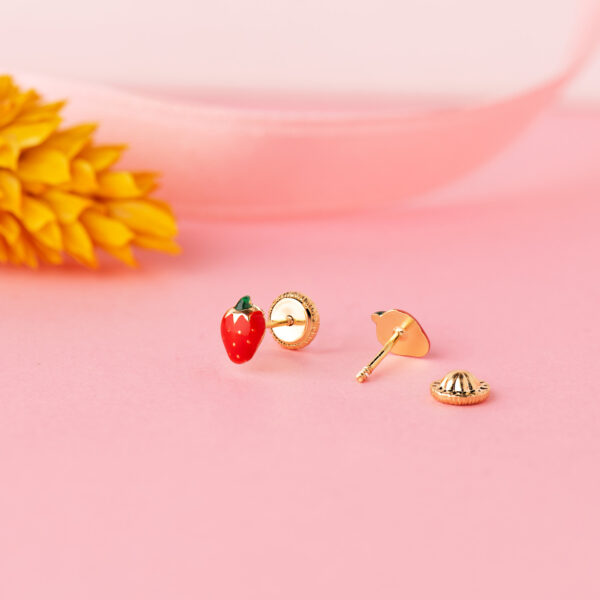 18K PENDIENTES ORO AMARILLO FRESAS MINIS ESMALTE 5,5X4 MM. CIERRE TUERCA - Imagen 2