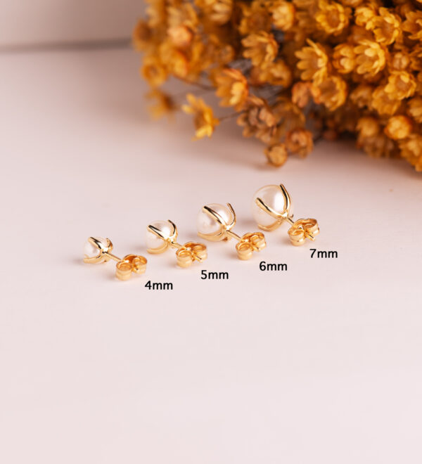 18K PENDIENTES ORO AMARILLO PERLAS CON 4 GARRAS. MEDIDA: 7 MM. CIERRE PRESION - Imagen 3
