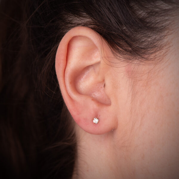 18K PENDIENTES ORO AMARILLO 4 GARRAS CON CIRCONITA. ANCHO: 3 MM CIERRE TUERCA - Imagen 2