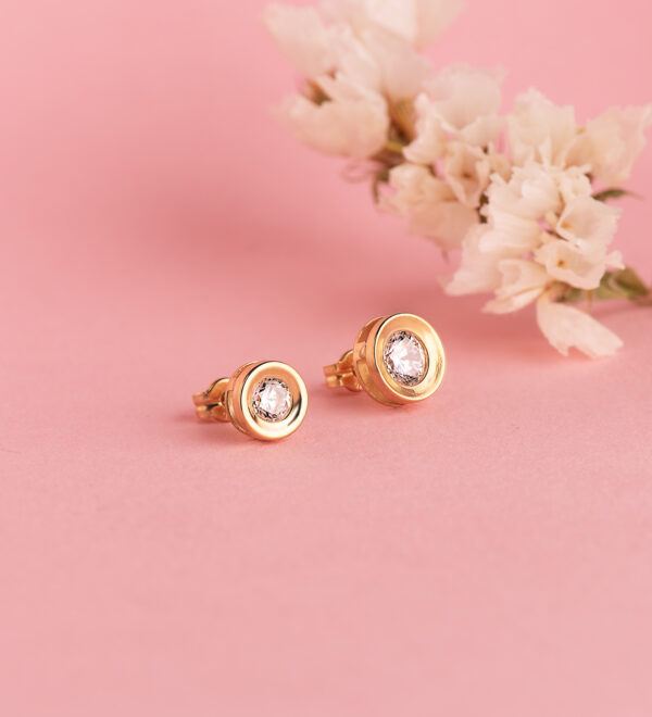 18K PENDIENTES ORO AMARILLO REDONDO CONCAVO CON CIRCONITA. ANCHO: 7 MM. CIERRE PRESION - Imagen 2