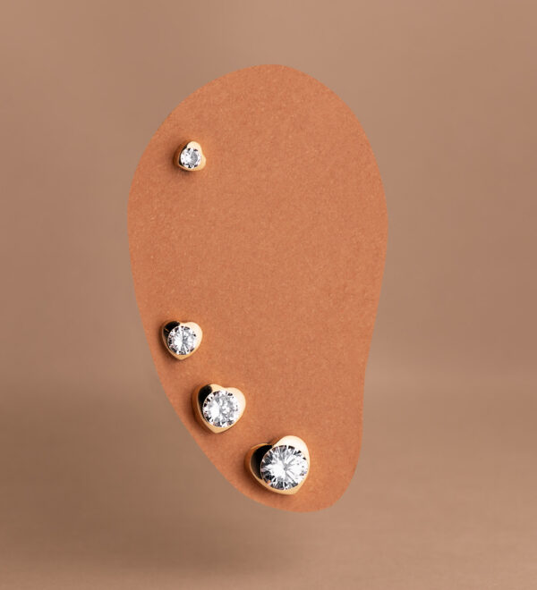 18K PENDIENTES ORO AMARILLO CORAZON CON CIRCONITA. MEDIDA: 4 X 4 MM CIERRE TUERCA - Imagen 2