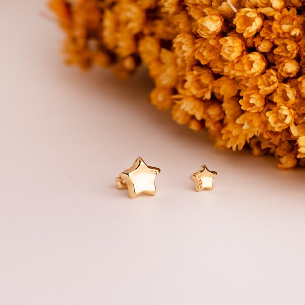 18K PENDIENTES ORO AMARILLO ESTRELLA CONCAVO EN BRILLO 8X8 MM. CIERRE PRESION - Imagen 3
