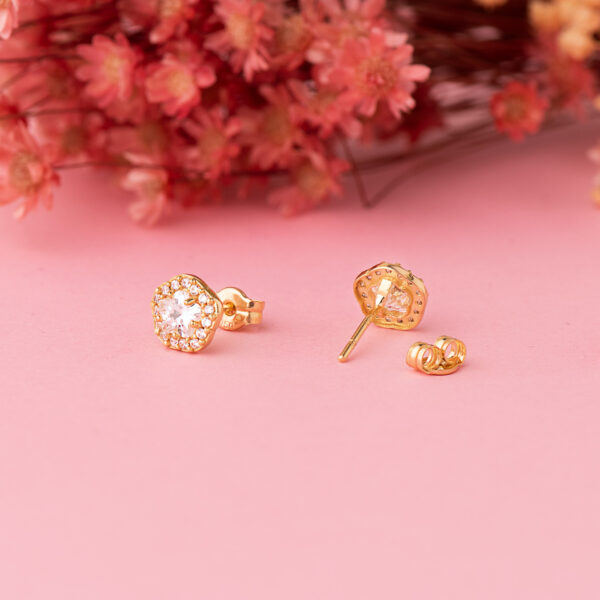 18K PENDIENTES ORO AMARILLO FLOR CIRCONITA BLANCAS 7 X 6,5 MM. CIERRE PRESION - Imagen 2