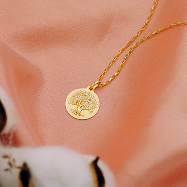 18K MEDALLA ORO AMARILLO ARBOL DE LA VIDA EN BRILLO Y FONDO MATIZADO 18 MM - Imagen 2
