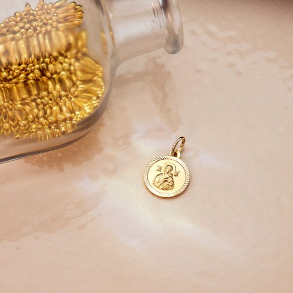 9K MEDALLA ORO AMARILLO VIRGEN PERPETUO SOCORRO BORDE HELICE 12 MM - Imagen 2