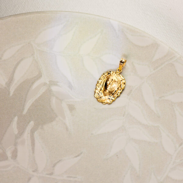 18K MEDALLA ORO AMARILLO SILUETA VIRGEN MARIA DE LA O 22X15 MM TALLADA - Imagen 2