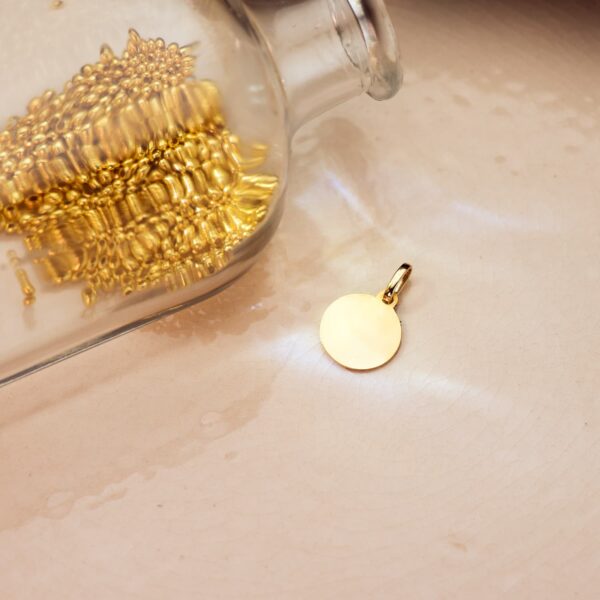 18K MEDALLA ORO AMARILLO VIRGEN DEL PERPETUO SOCORRO BISEL 12 MM - Imagen 3