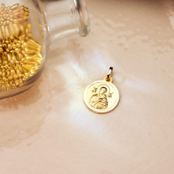 18K MEDALLA ORO AMARILLO VIRGEN DEL PERPETUO SOCORRO BISEL 16 MM - Imagen 2