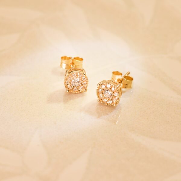 18K PENDIENTES ORO AMARILLO CHATON 20 DIAMANTES 0.365 QTES VS2-G. 6,5X6,5 MM. PRESION - Imagen 2
