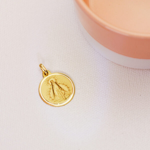 18K MEDALLA ORO AMARILLO VIRGEN DE LA CABEZA BISEL 18 MM - Imagen 2