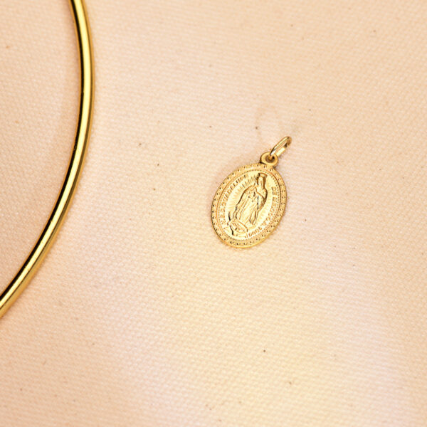 18K ESCAPULARIO ORO AMARILLO VIRGEN DE GUADALUPE 23X15 MM - Imagen 3