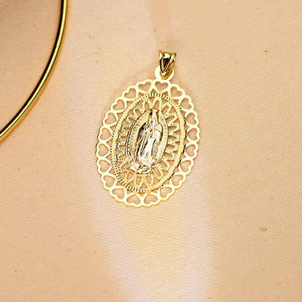 18K MEDALLA ORO AMARILLO VIRGEN DE GUADALUPE OVAL 50X35 MM CERCO CORAZONES - Imagen 2