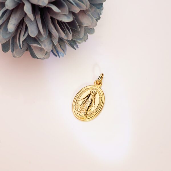 18K MEDALLA ORO AMARILLO VIRGEN MILAGROSA OVAL 29 X 18 MM - Imagen 2