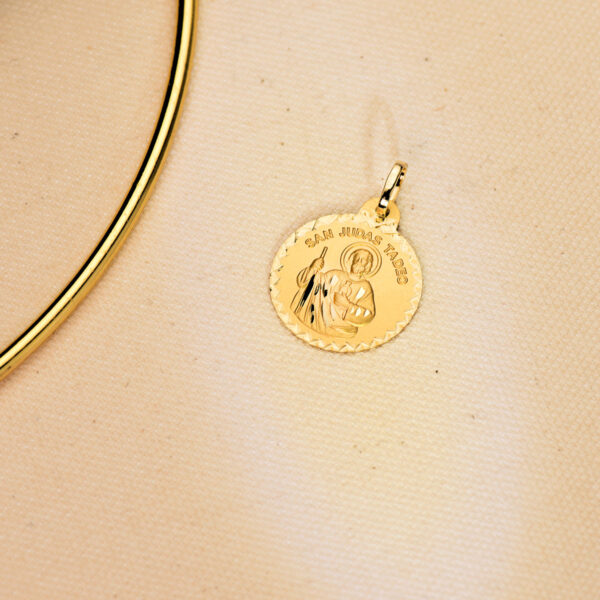 18K MEDALLA ORO AMARILLO SAN JUDAS TADEO TALLA CRUZADA 20 MM - Imagen 3