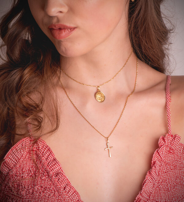 18K MEDALLA ORO AMARILLO ANGEL BURLON CON PALOMA BISEL 16 MM - Imagen 2