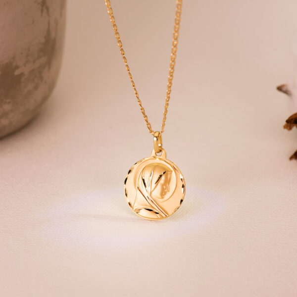 18K MEDALLA ORO AMARILLO MARIA FRANCESA TALLADA MATIZADA 18 MM - Imagen 2