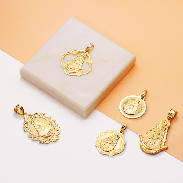 18K MEDALLA ORO AMARILLO VIRGEN DEL ROCIO SILUETA 30X20 MM TALLADA - Imagen 3