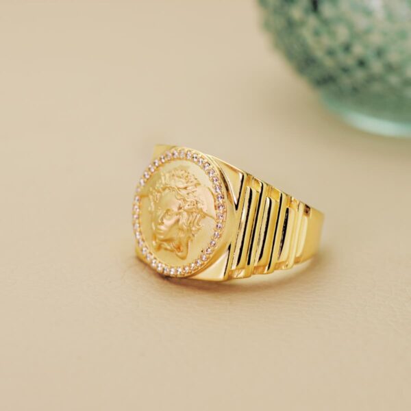 18K SELLO ORO AMARILLO MEDUSA CON CIRCONITA LATERAL ESCALONADO ANCHO 19 MM - Imagen 3